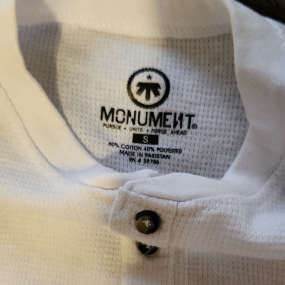 NWT Monument White Waffle Knit Henley Shirt Size Small - Picture 2 of 6